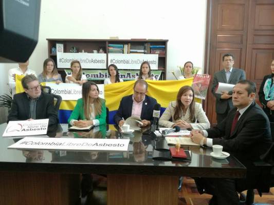 Oscar radica proyecto de ley: Colombia Libre de Asbesto