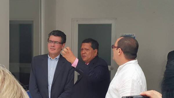 Oscar Ospina compromete a  Minsalud con apoyo financiero para el Hospital del Norte