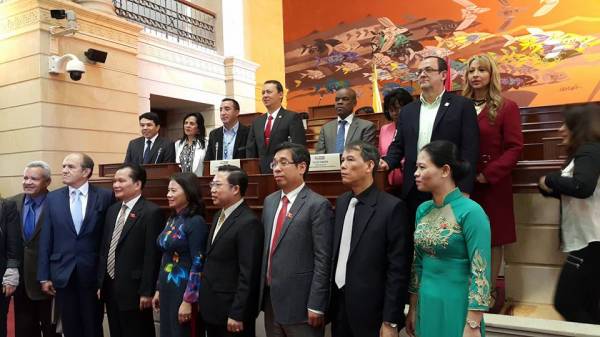 Visita de la Asamblea Nacional de la República Socialista del Vietnam